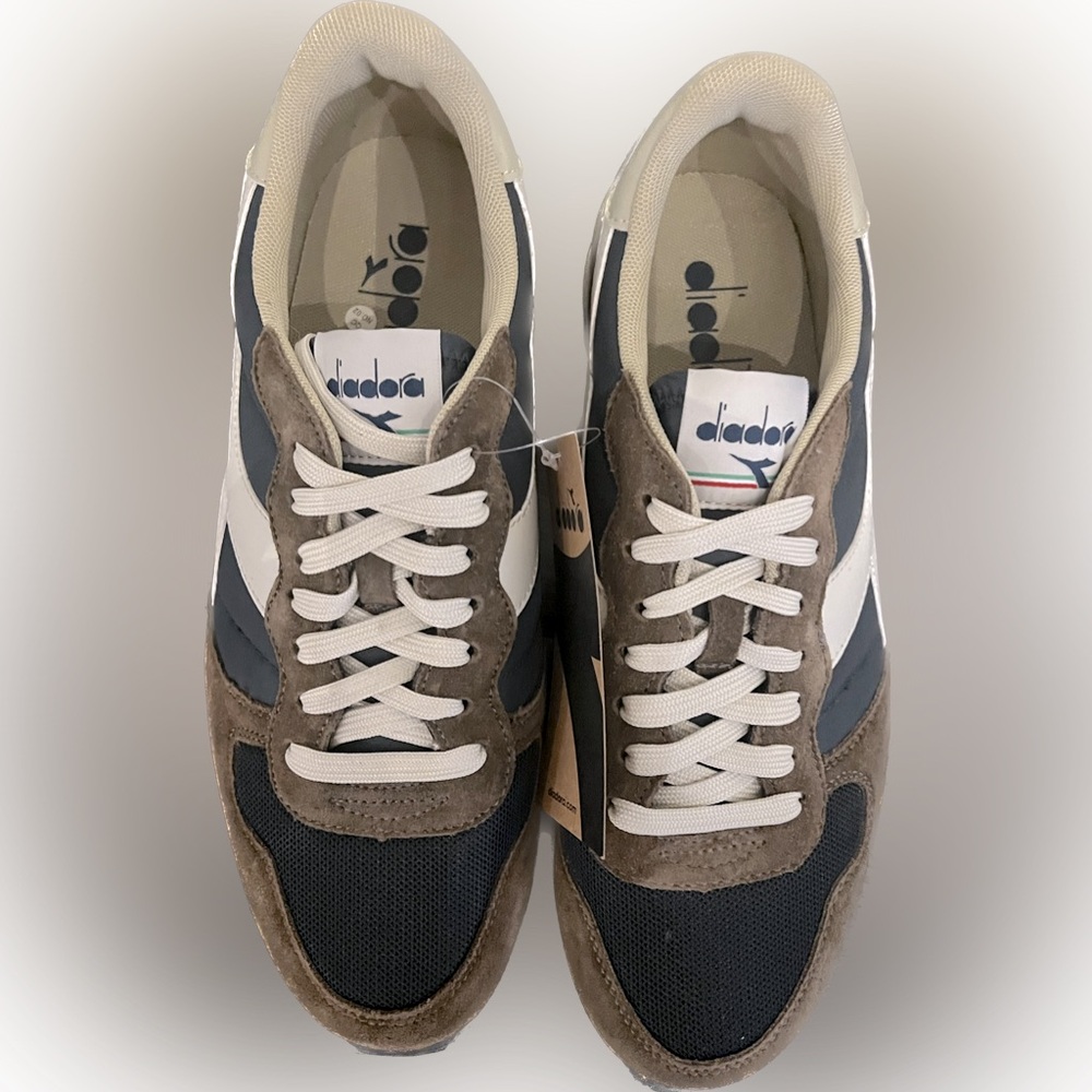 🆕NEVER WORN✨ DIADORA CAMARO. NEW✨👟✨